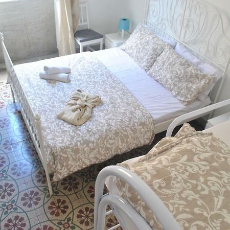 Sunrise Hostel & Rooms Palermo Bagian luar foto