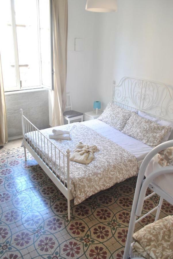 Sunrise Hostel & Rooms Palermo Bagian luar foto