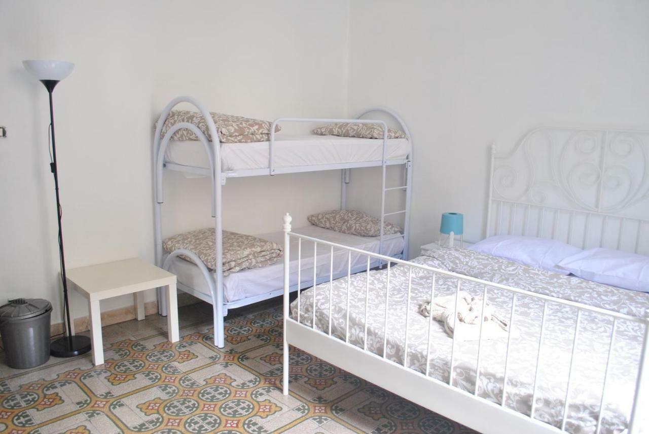 Sunrise Hostel & Rooms Palermo Bagian luar foto
