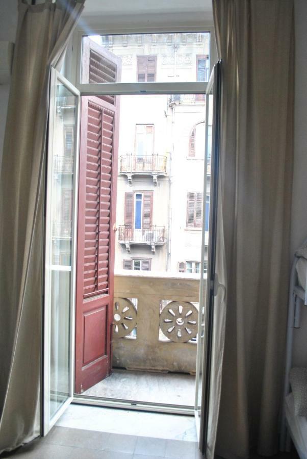 Sunrise Hostel & Rooms Palermo Bagian luar foto