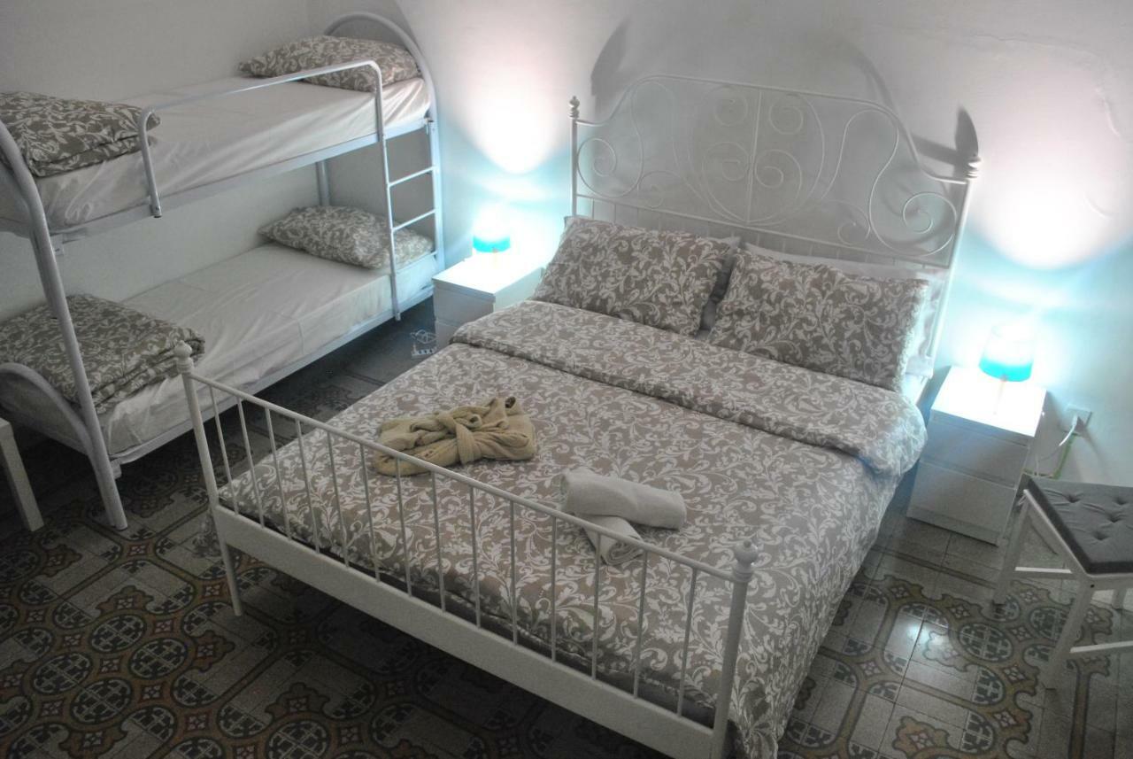 Sunrise Hostel & Rooms Palermo Bagian luar foto