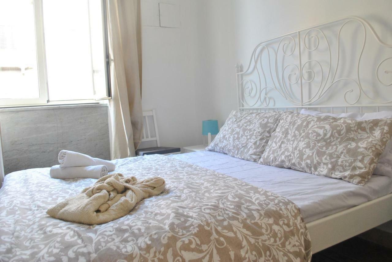 Sunrise Hostel & Rooms Palermo Bagian luar foto