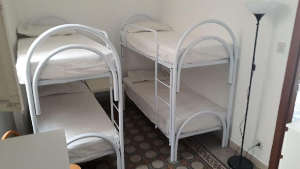 Sunrise Hostel & Rooms Palermo Bagian luar foto